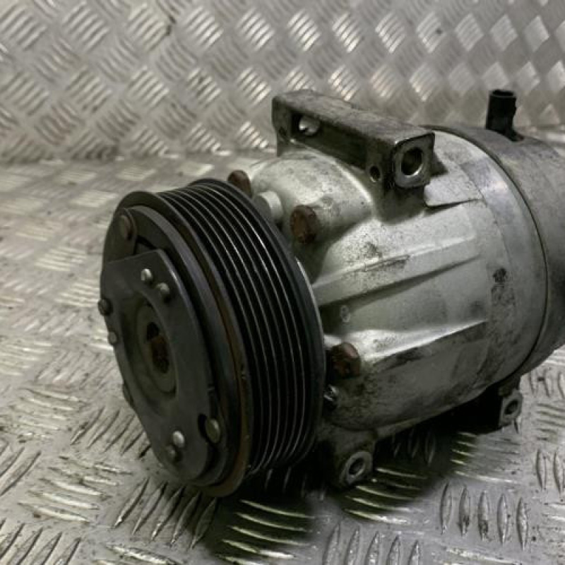 Compresseur clim RENAULT LAGUNA 2 Photo n°3