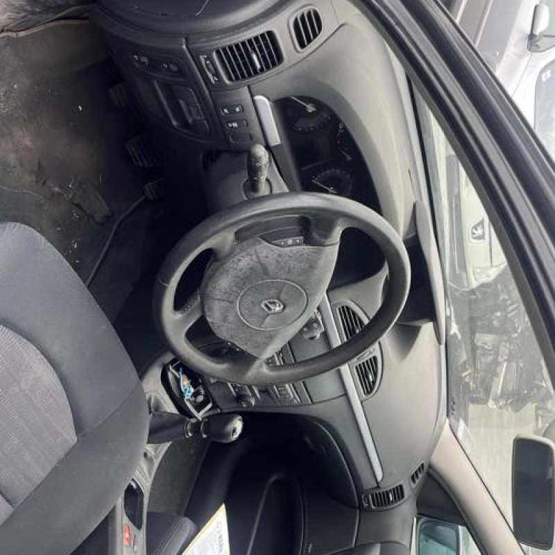 Compresseur clim RENAULT LAGUNA 2 Photo n°10