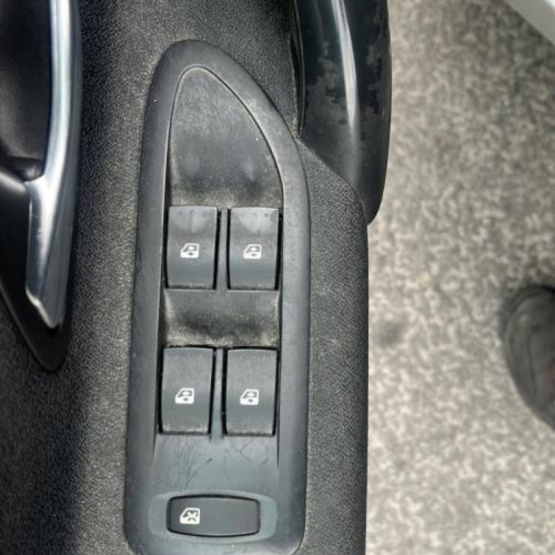 Compresseur clim RENAULT LAGUNA 2 Photo n°11