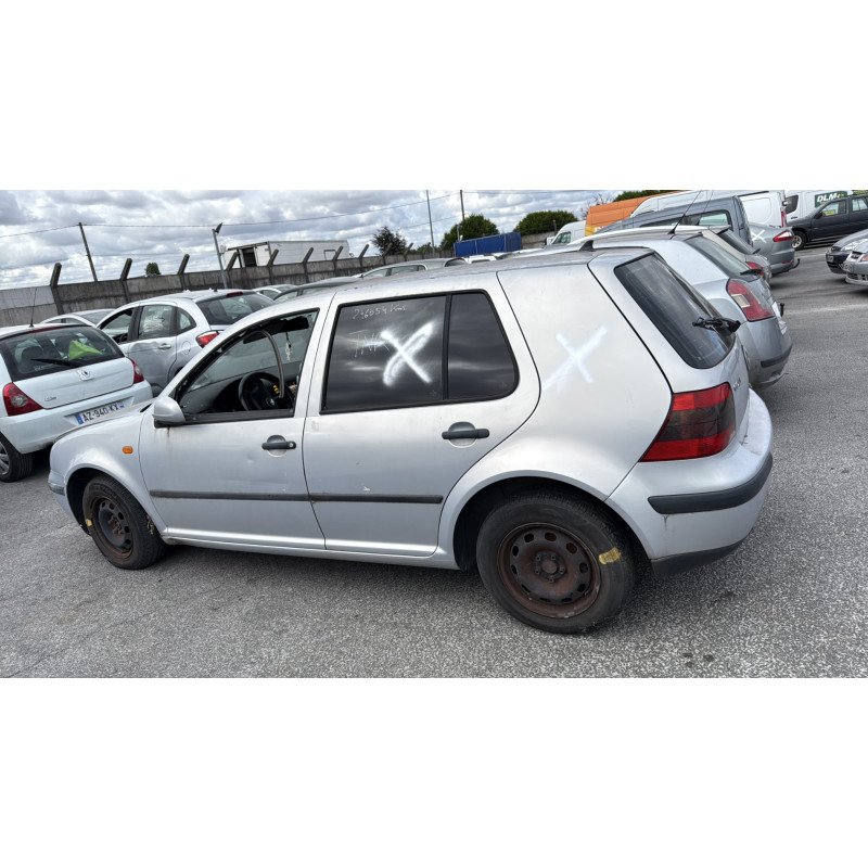 Vitre arriere gauche VOLKSWAGEN GOLF 4 Photo n°11