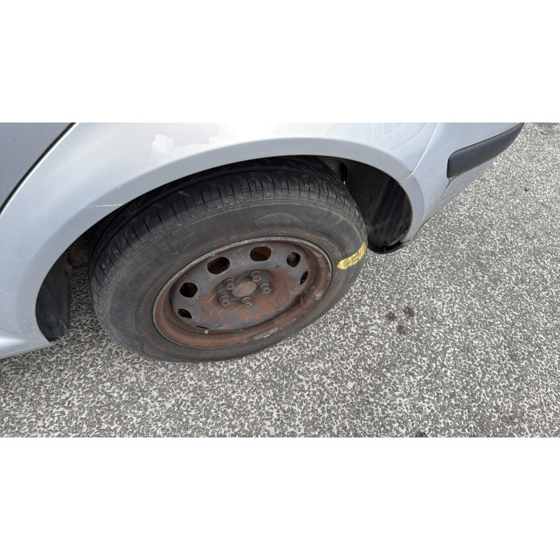 Vitre arriere gauche VOLKSWAGEN GOLF 4 Photo n°14