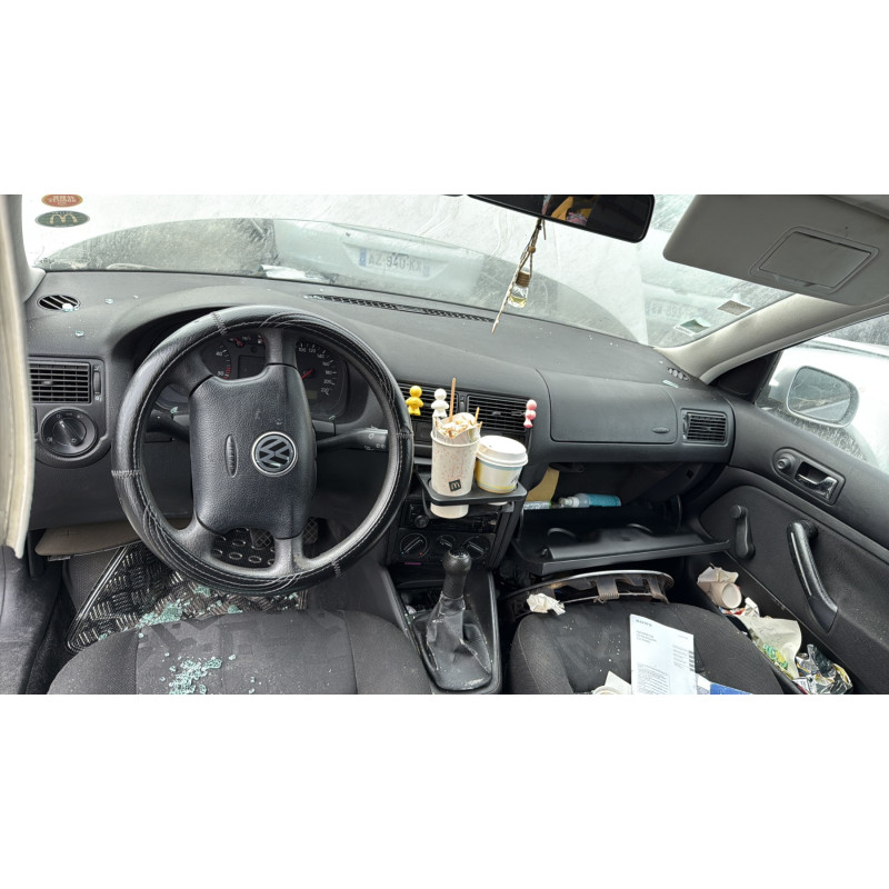 Vitre arriere gauche VOLKSWAGEN GOLF 4 Photo n°17