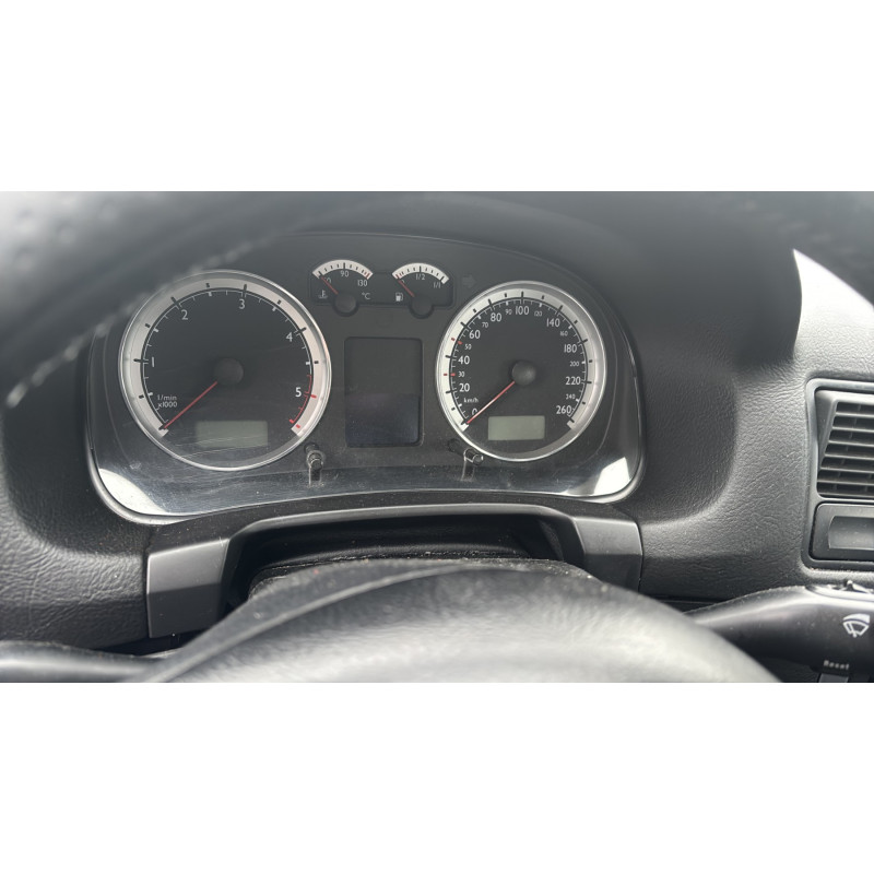Calandre VOLKSWAGEN GOLF 4 Photo n°19