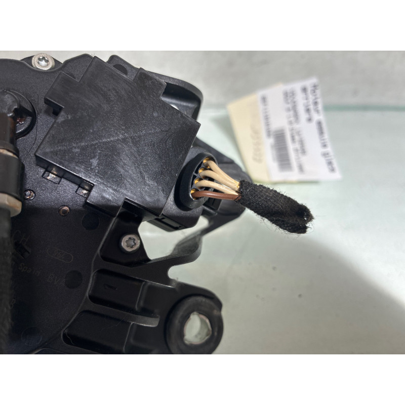 Moteur essuie glace arriere VOLKSWAGEN GOLF 5 Photo n°2