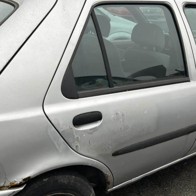 Serrure avant droit FORD FIESTA 4 Photo n°13