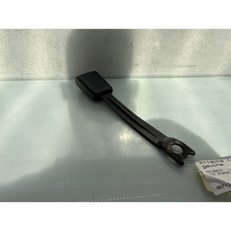 Attache ceinture avant gauche PEUGEOT 107
