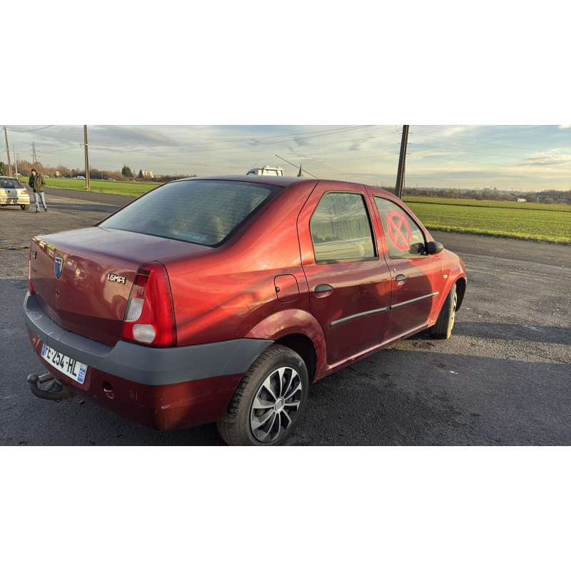 Pare boue avant gauche DACIA LOGAN 1 Photo n°8