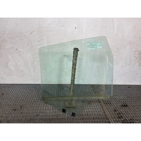 Vitre arriere droit DACIA DUSTER 1 Photo n°1