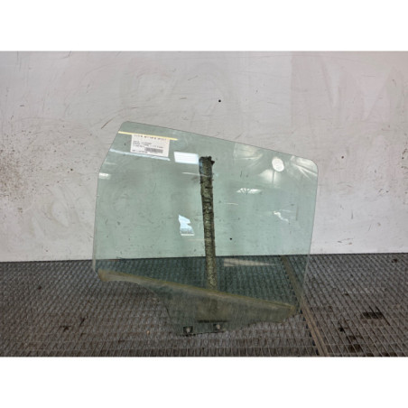 Vitre arriere droit DACIA DUSTER 1