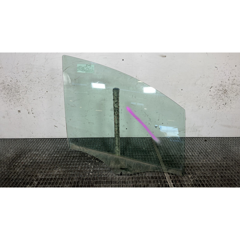 Vitre avant droit RENAULT MODUS Photo n°1