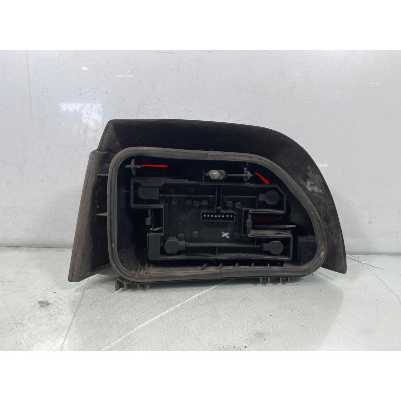 Feu arriere principal droit (feux) RENAULT CLIO 1 Photo n°3