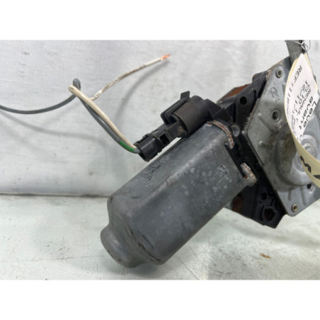 Leve vitre electrique avant droit RENAULT CLIO 1