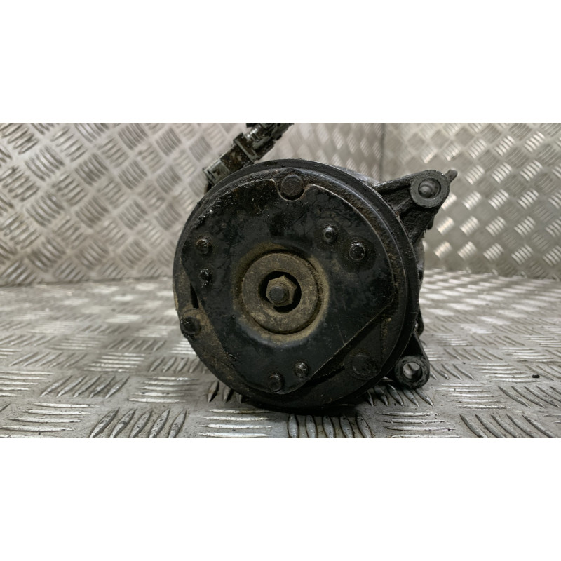 Compresseur clim PEUGEOT 406 Photo n°5