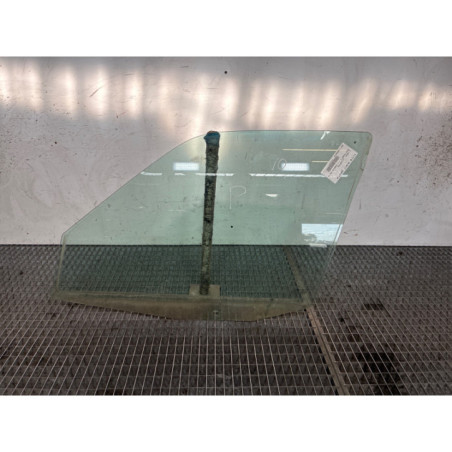 Vitre avant gauche CITROEN SAXO