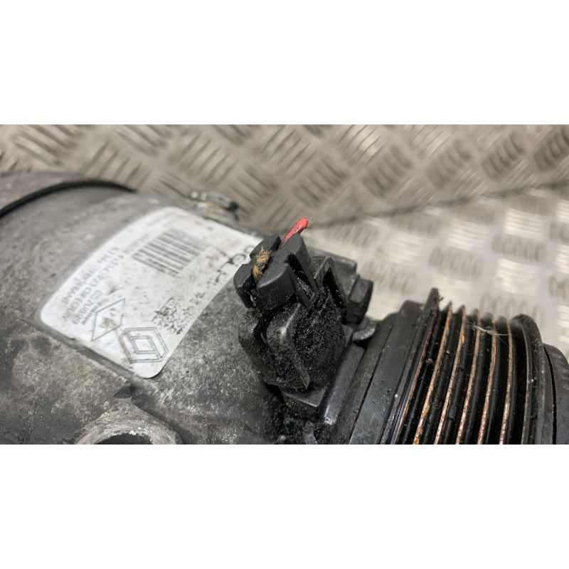 Compresseur clim RENAULT VEL SATIS Photo n°3