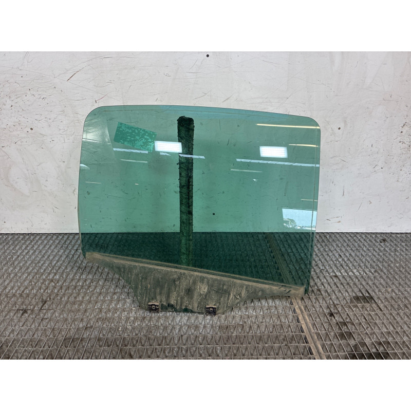 Vitre arriere droit CITROEN C3 2 Photo n°1