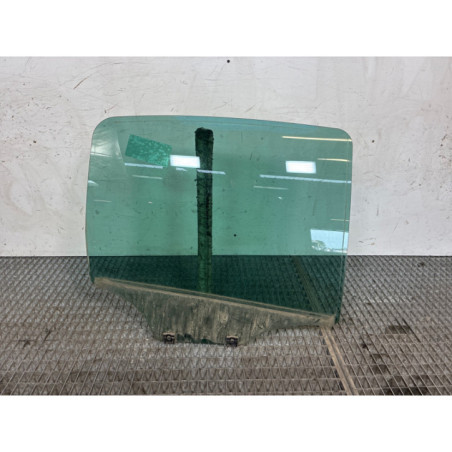 Vitre arriere droit CITROEN C3 2 Photo n°1