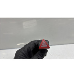 Bouton de warning AUDI A3 2 Photo n°1