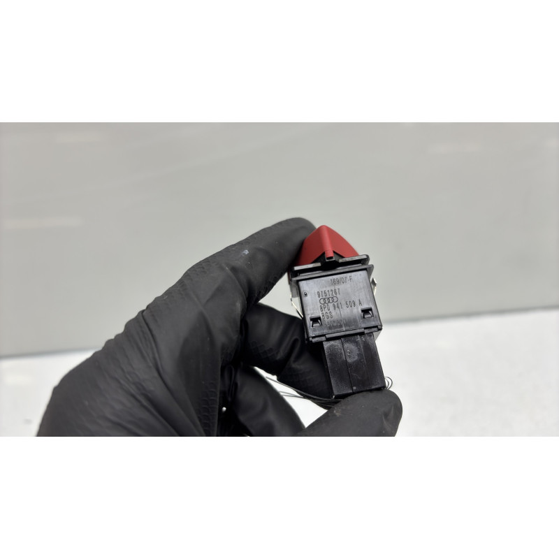 Bouton de warning AUDI A3 2 Photo n°2