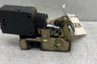 Serrure avant droit PEUGEOT 106