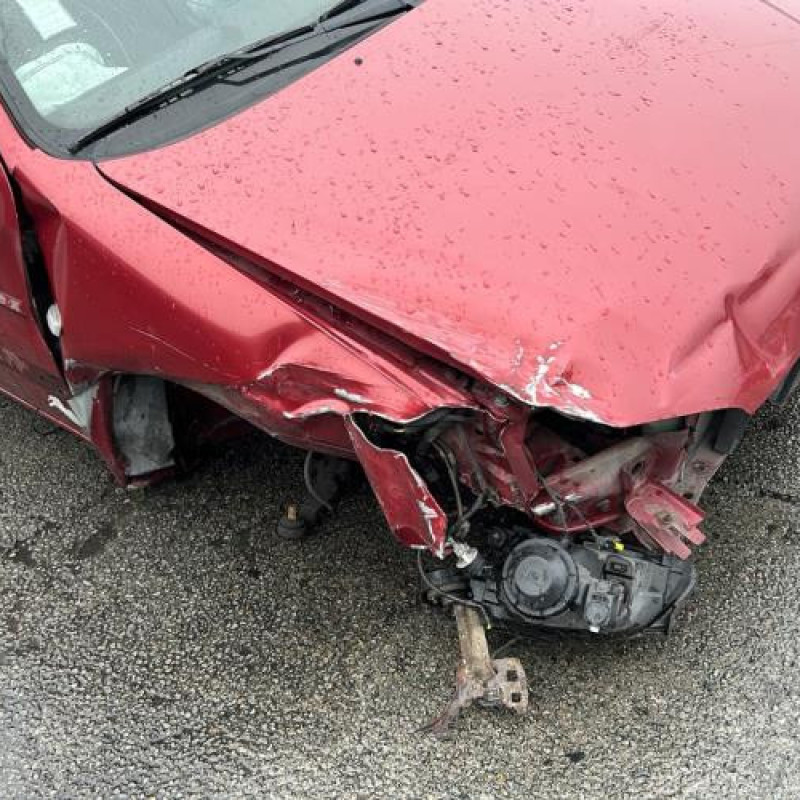 Serrure avant droit PEUGEOT 106 Photo n°5