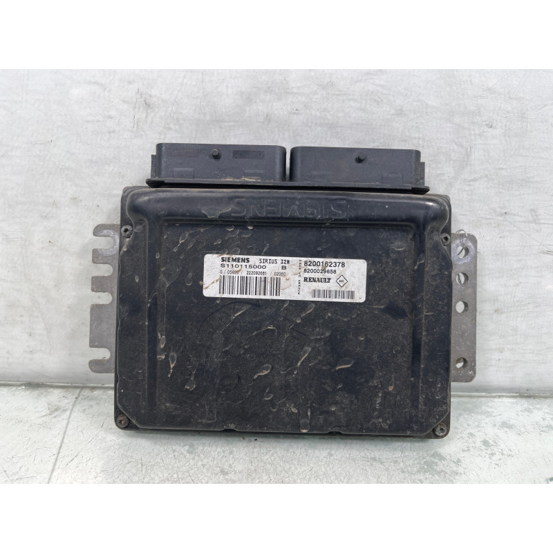 Calculateur moteur RENAULT CLIO 2 Photo n°1