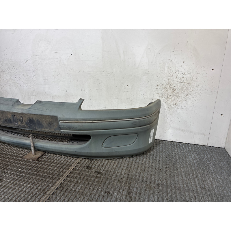 Pare choc avant PEUGEOT 106 Photo n°3