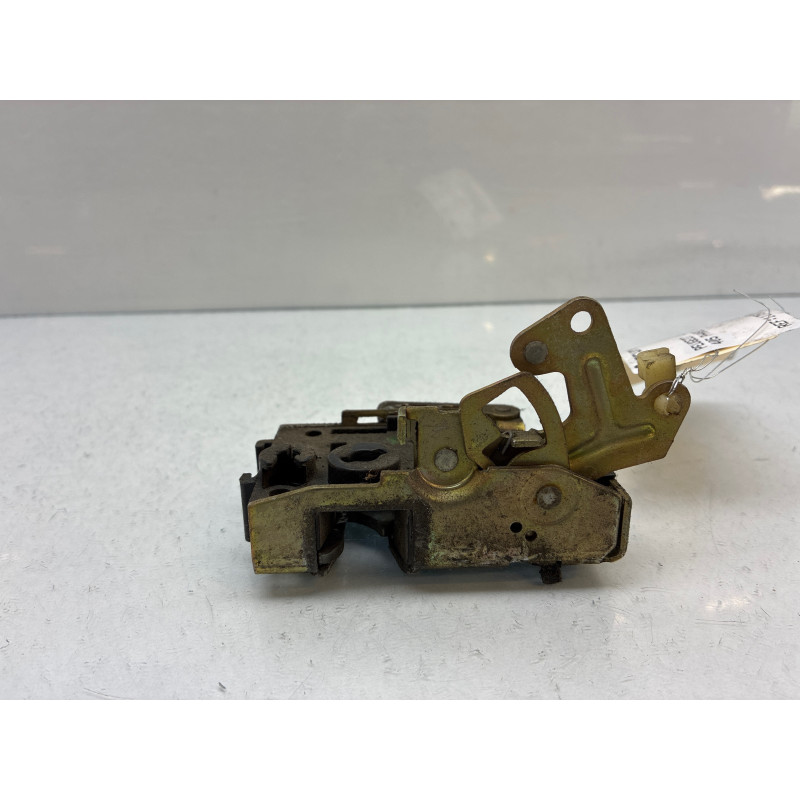Serrure arriere droit PEUGEOT 405 Photo n°2