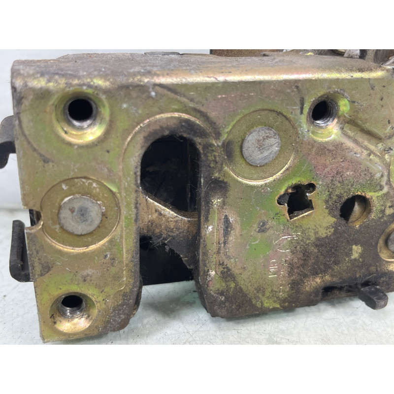 Serrure arriere gauche PEUGEOT 405 Photo n°4