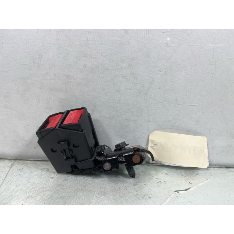 Attache ceinture arriere droit RENAULT CLIO 2 Photo n°3