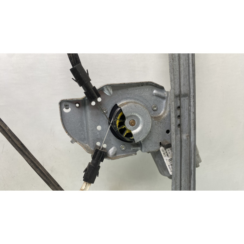 Leve vitre electrique avant gauche PEUGEOT 1007 Photo n°4