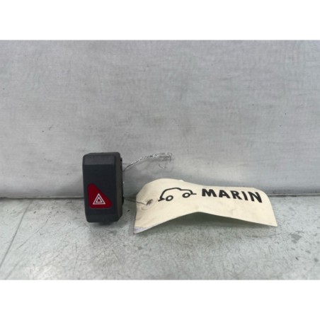 Bouton de warning RENAULT CLIO 1 Photo n°1