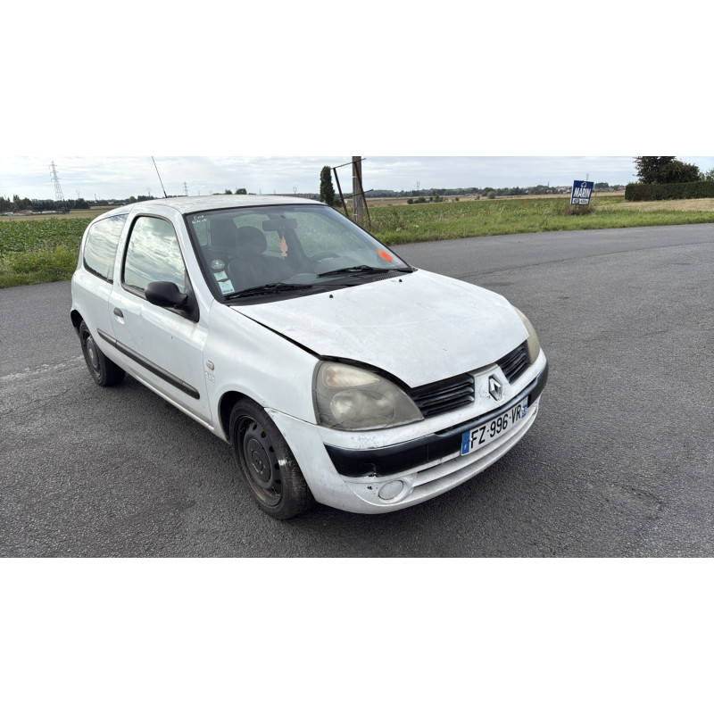 Pare choc arriere RENAULT CLIO 2 Photo n°8