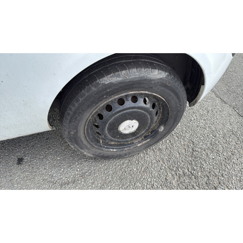 Pare choc arriere RENAULT CLIO 2 Photo n°16