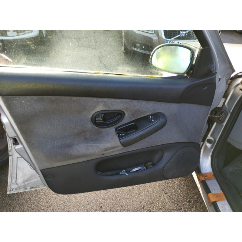 Malle/Hayon arriere PEUGEOT 406 Photo n°16