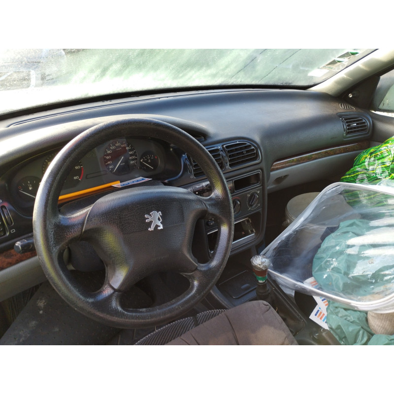 Malle/Hayon arriere PEUGEOT 406 Photo n°20