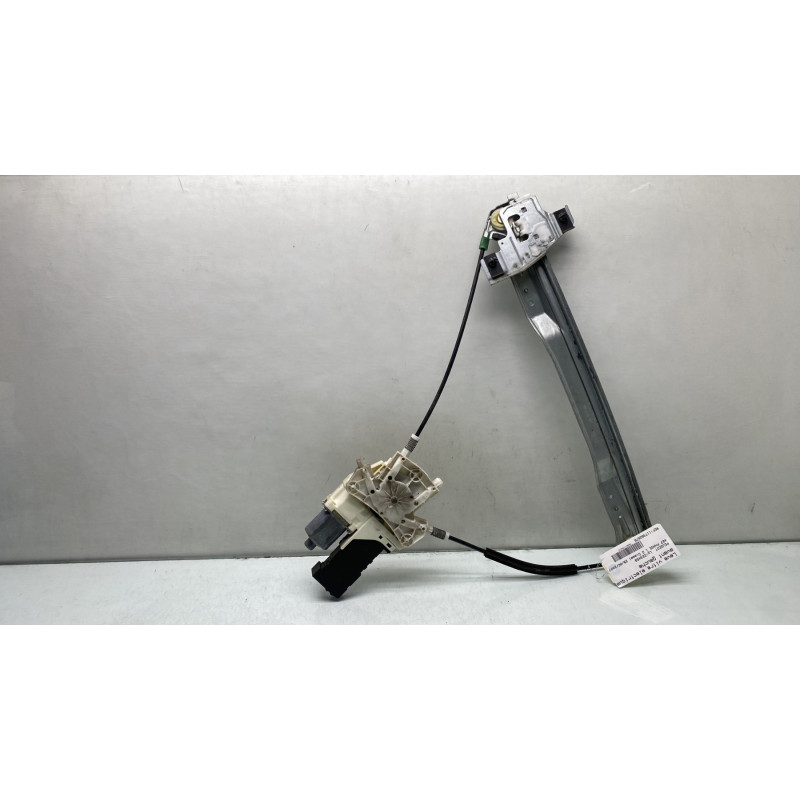 Leve vitre electrique avant gauche PEUGEOT 407 Photo n°1