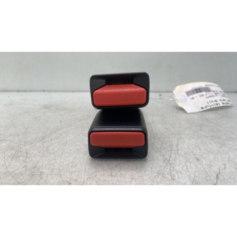 Attache ceinture arriere droit PEUGEOT 208 1 Photo n°3