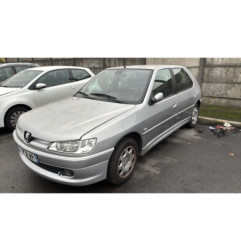 Calandre PEUGEOT 306