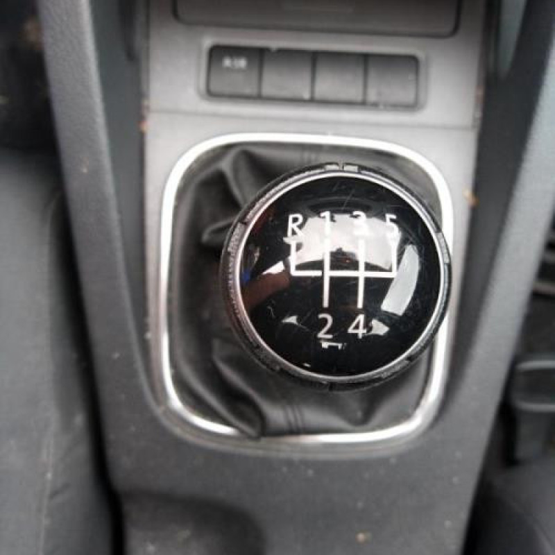 Feu arriere secondaire gauche (feux) VOLKSWAGEN GOLF 5 Photo n°10