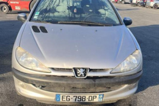 Pompe à carburant PEUGEOT 206