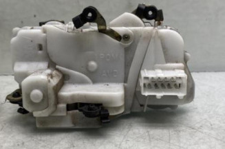 Serrure avant droit PEUGEOT 406