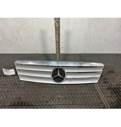Calandre MERCEDES CLASSE A 168 Photo n°1