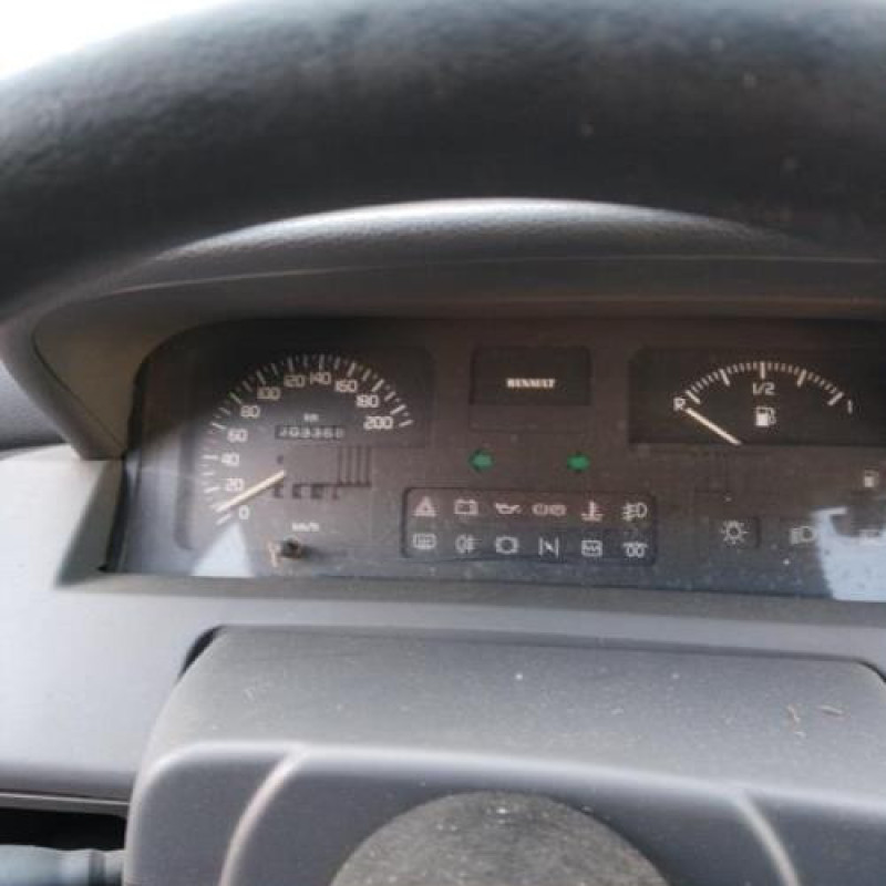 Neiman RENAULT CLIO 1 Photo n°13