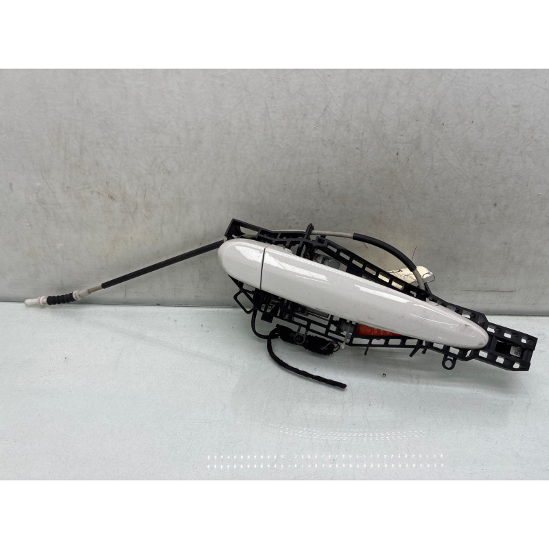 Poignee porte arriere droit BMW SERIE 1 F20 Photo n°1