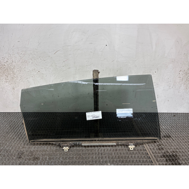 Vitre arriere droit TOYOTA COROLLA VERSO 2 Photo n°2