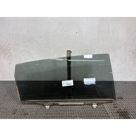 Vitre arriere droit TOYOTA COROLLA VERSO 2