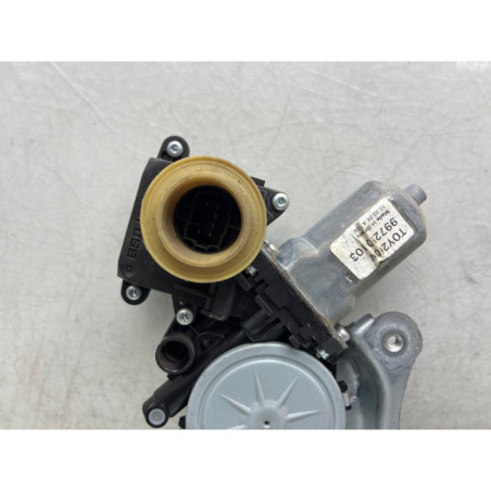 Leve vitre electrique avant droit TOYOTA COROLLA VERSO 2
