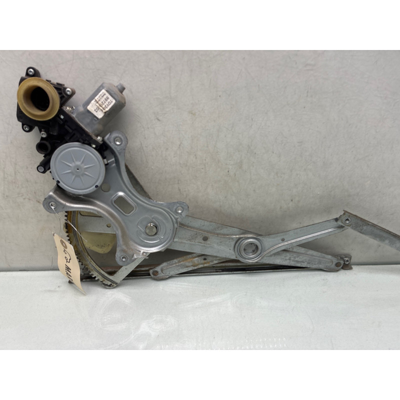 Leve vitre electrique avant droit TOYOTA COROLLA VERSO 2 Photo n°3