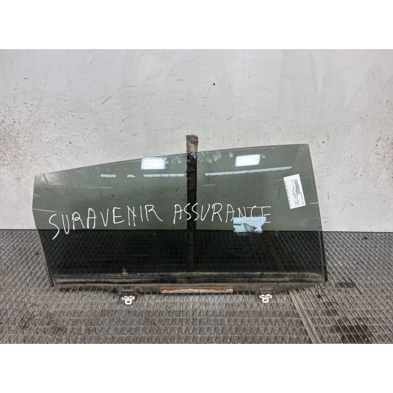 Vitre arriere droit TOYOTA COROLLA VERSO 2 Photo n°1